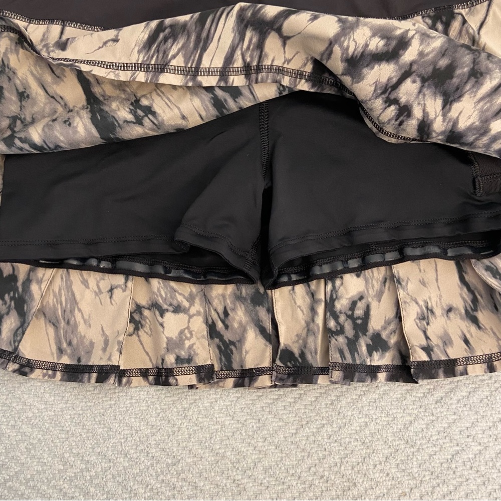 Lululemon Run: Pace Setter Skirt Size 6 - Picture 7 of 8